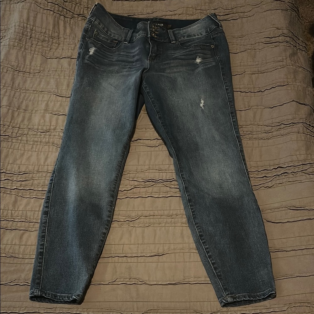 Torrid 16R Jegging Jeans with Distressed Details